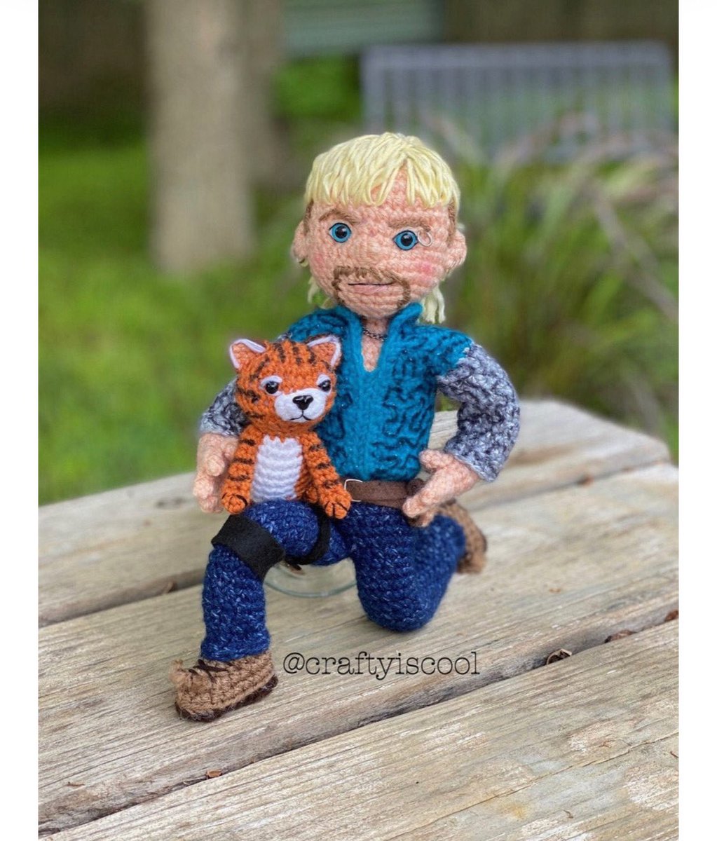 erangutan's tweet photo. @itsindysev bb doll for 7? https://t.co/Mk1v8XFI85