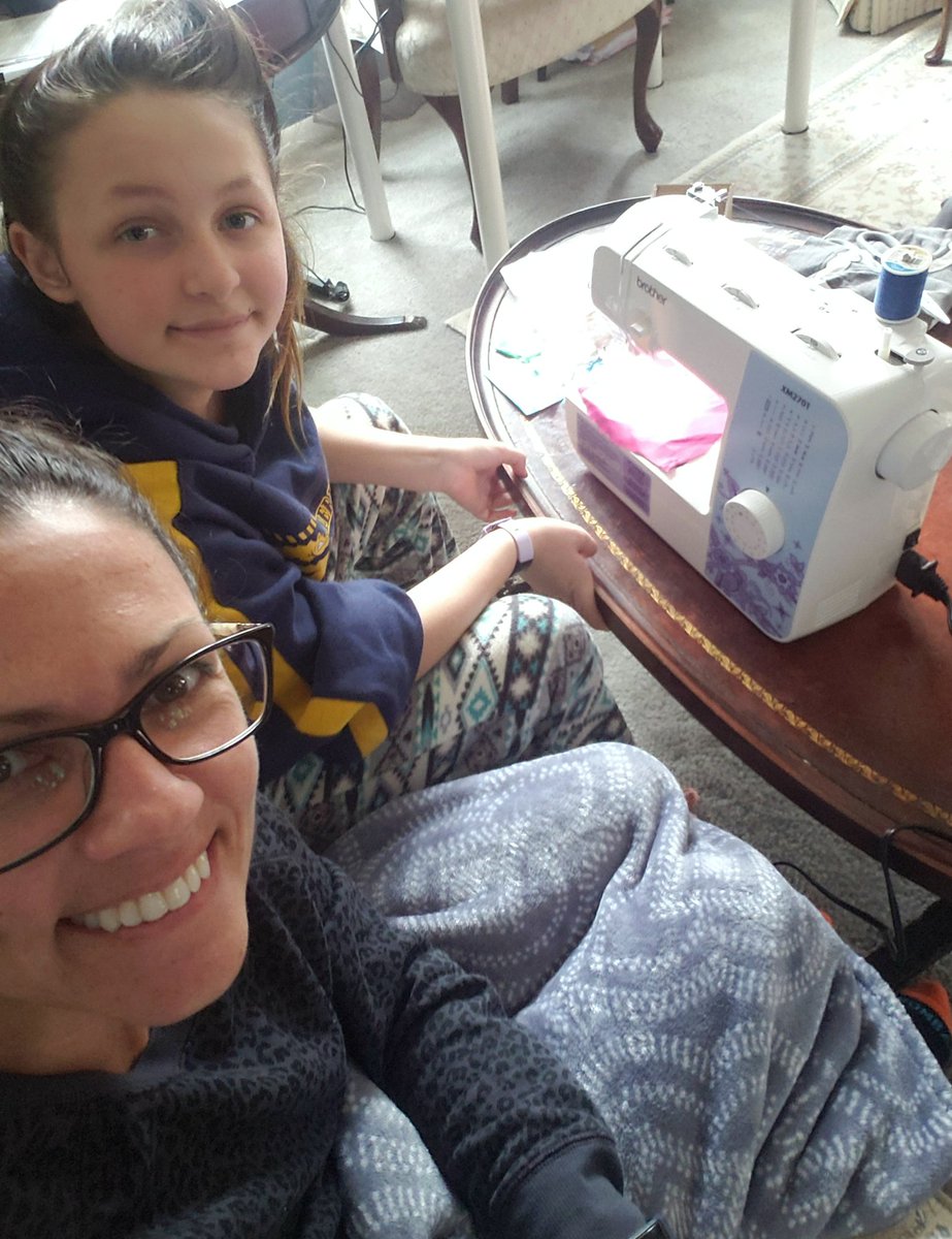 runSue19's tweet photo. #3GoodDeedsDaily during #Covid_19 Social Distancing #Myself: Last 10 miles done for 5x10mile challenge Day5🏃‍♀️💪#Family: Family Zoom Day with Chicago and Philadelphia fam. #Community My daughter and I learned how to start making masks! https://t.co/tWHgYWXUKL