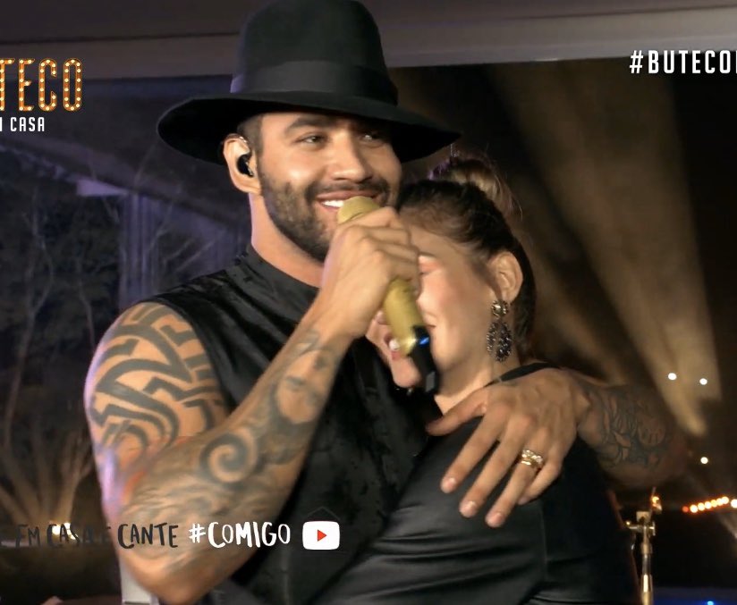 Gusttavo Lima dizendo que o jogo virou e que agora os casados estão transando e os solteiros não: “Chupa Solteiros”😂 #ButecoEmCasa