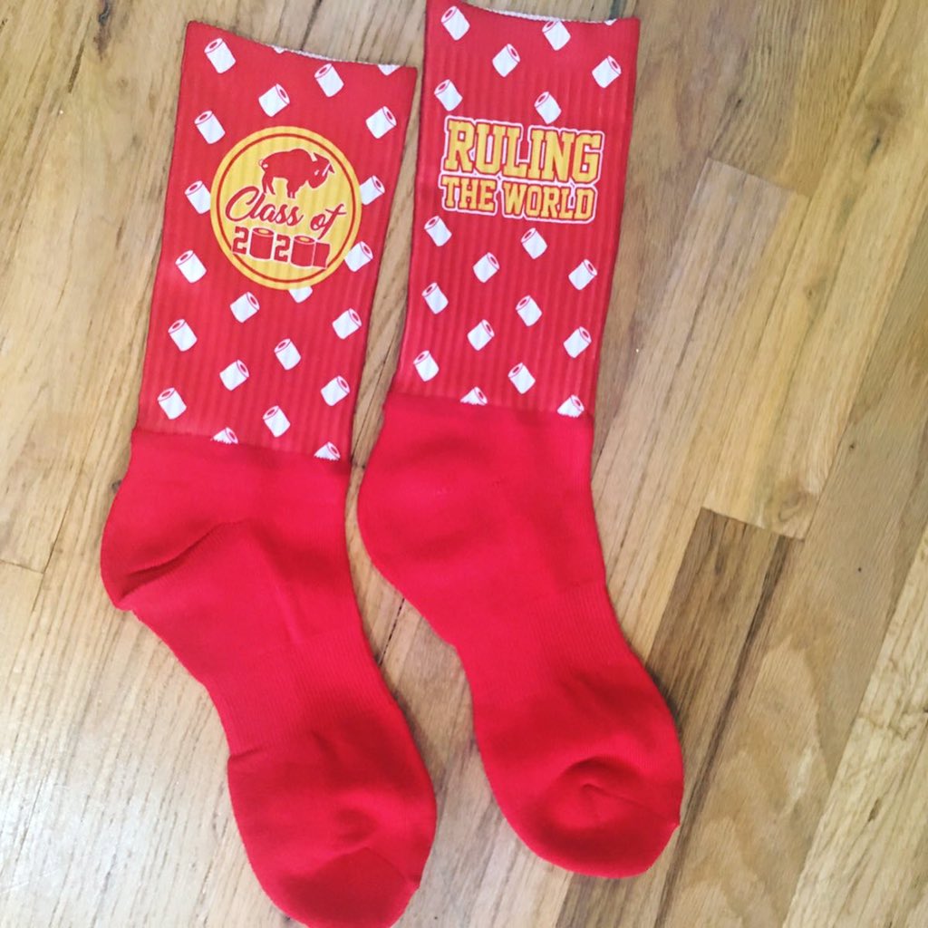 inspiredbuff's tweet image. Honoring the #Classof2020. These kids were born right after 9-11 &amp;amp; now they’re graduating into a world of uncertainty. They inspire me with their drive. ❤️ I’ve made a fun design-we all need to laugh these days! With every garment sold, $8 will go to the @CityMission