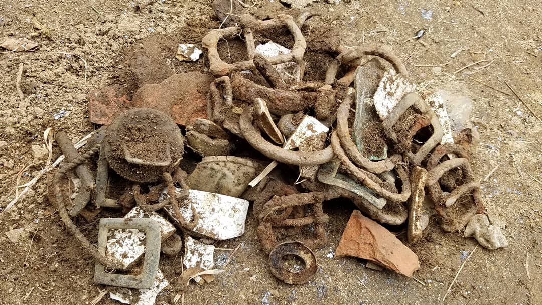 Today's finds! 13 buckles and some doodads
#whiteselectronics #mx7 #whitesfieldteam #metaldetecting #metaldetector #treasurehunting #buckles