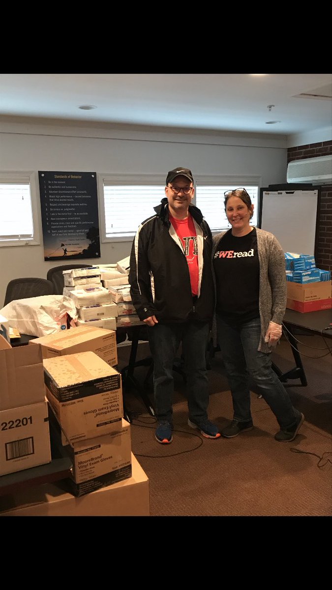 YSantiago54's tweet photo. On behalf of ⁦@Nemours⁩ ⁦@AIDHC⁩ - thank you ⁦@ColonialSDstrct⁩ for your generous PPE donation today: 10,000 gloves, 5,000 masks &amp; 600 face shields! #grateful for our partnership! https://t.co/Ks3HpbHT5W