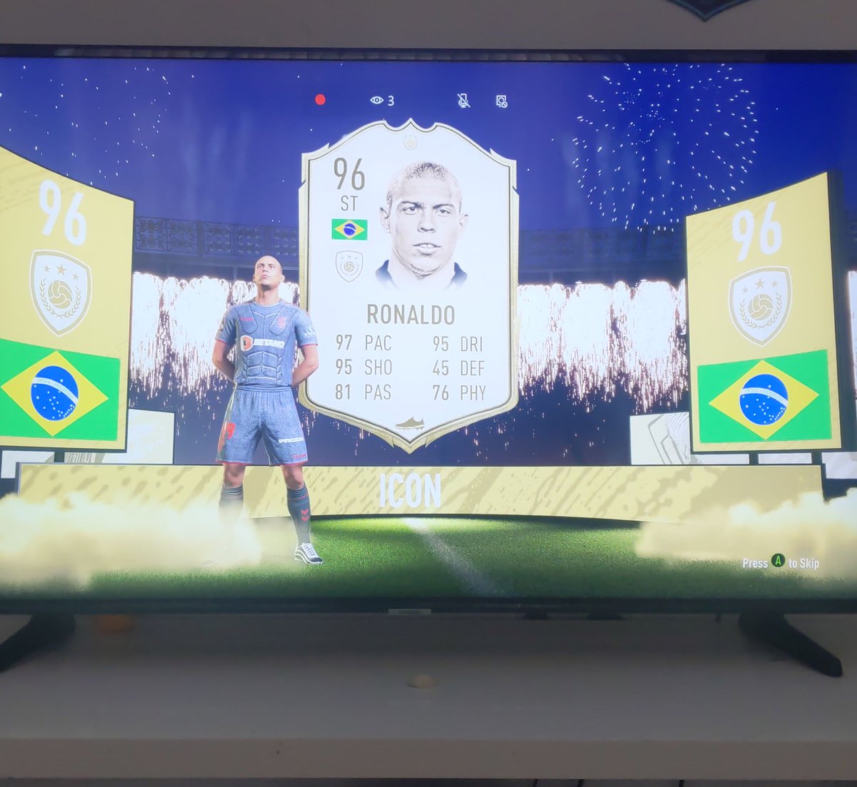 ChrissyPerry19's tweet photo. 1st prime icon pack 👀@MattHDGamer https://t.co/6USw8bquGw