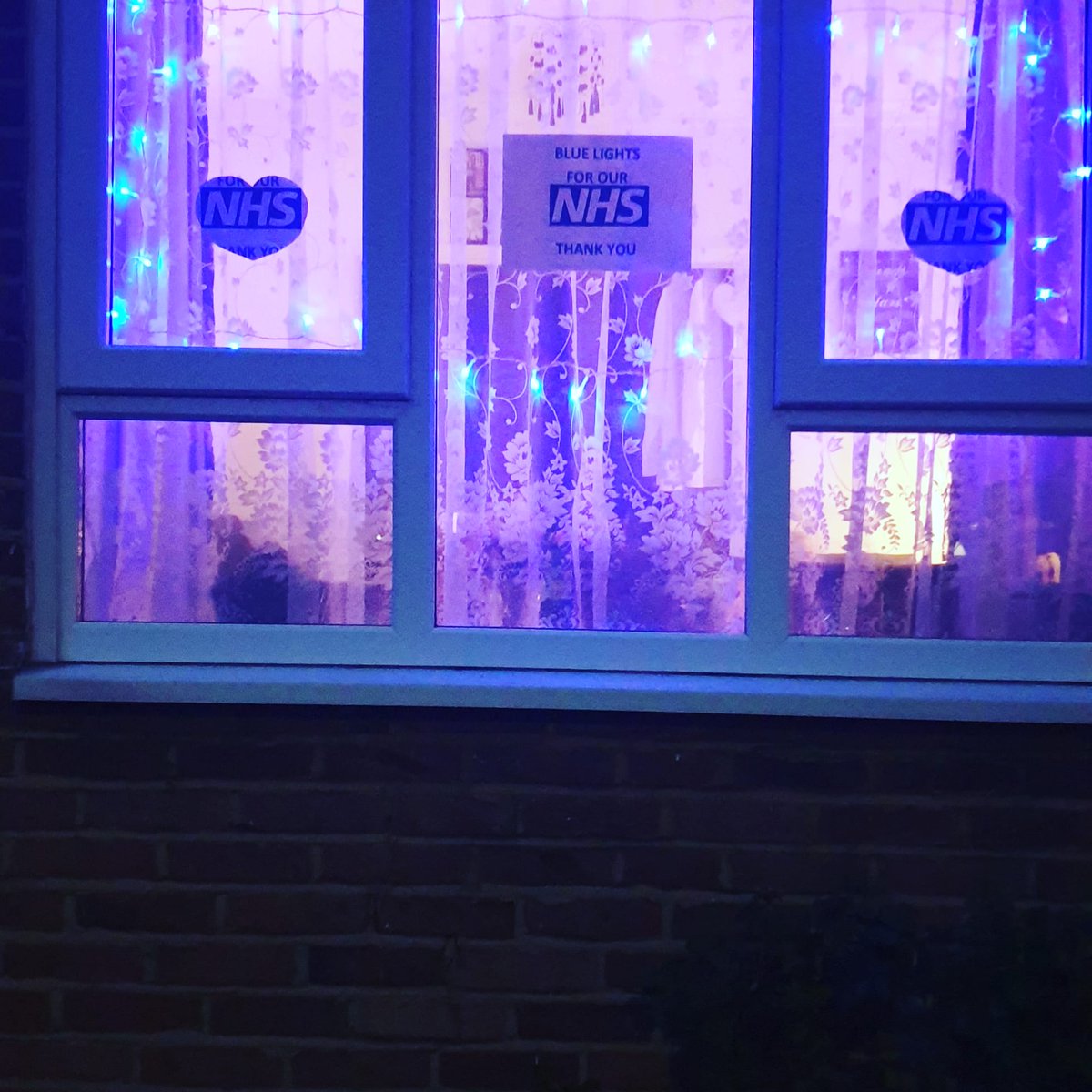 Arthuroefc's tweet photo. Let's get the UK to put Blue lights at thier windows to support our heroes the NHS @TheSun @DailyMailUK @DailyMirror @Telegraph @MayorofLondon @MattHancock @BorisJohnson https://t.co/WoEmPXNs0a