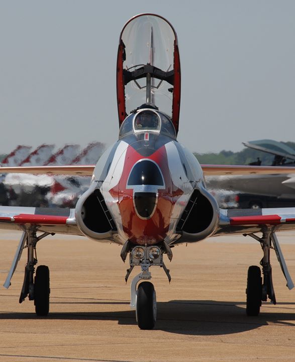 flyJivefly's tweet image. Who recognizes this plane from this angle?  Not a shot you see a lot of times.  Jive was flying this bad boy back in 2009.  Do you know where this was?