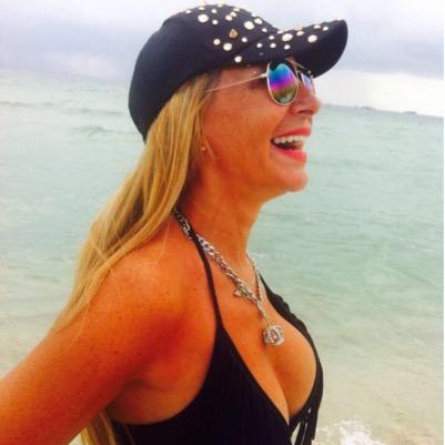FansZilli's tweet photo. Quiero ver todos los seguidores de Yanina zilli !!!!!!! @connieansaldi https://t.co/hPuhtztFsu