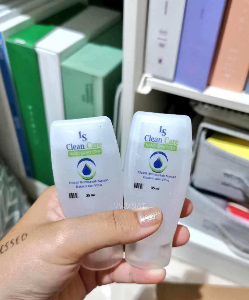 uwusist's tweet photo. ✨ GIVEAWAY HAND SANITIZER ✨
@BTS_twt @uwusist

💜RT + rep YUK LAWAN COVID
💜10 pcs untuk 10 org ya🥰
💜Followers &amp; mutuals is a plus
💜Free ongkir

Ga banyak, semoga bisa membantu 🙏🥰 https://t.co/Df0qu1BE1o