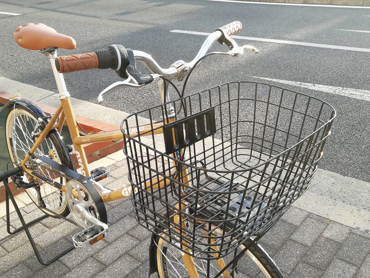 Uzivatel 伊丹のカンザキ サイクルショップ Na Twitteru お客様のご要望でgiosのプルミーノにカゴを取り付けました 小さな車輪の自転車に大きめのカゴ 可愛いし使い勝手も良さそうです T Co B5k8fx971v カンザキ伊丹店 イタカン Gios