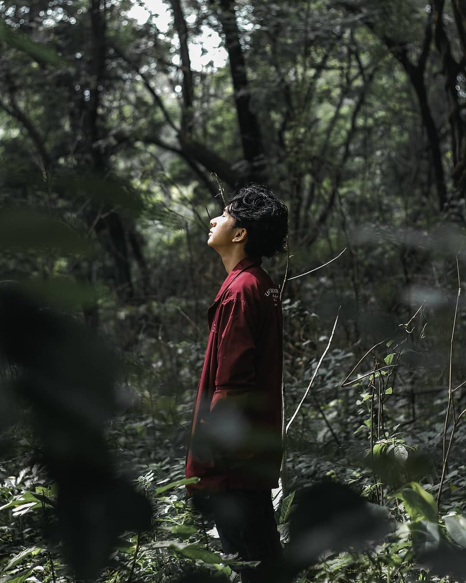 Mungkin bumi sedang mendamaikan diri, menenangkan keadaan manusia yang terlalu cepat tumbuh dan tergesa-gesa.

#exploregresik photo today by <a href="/j/">j</a>.essas_ taken at Bukit Hollywood #kebomasdistrict
