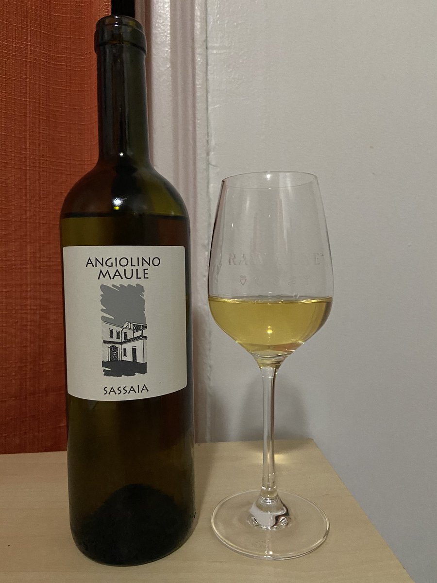 7stringBen's tweet photo. Amazing tasty natural wine from a favorite importer and a great producer. . Lemon zest;  lovely rich texture. Get some from 
https://t.co/C5FwwAFxfp https://t.co/FDeU9F11Jn