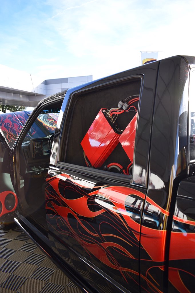 MetraElectronic's tweet photo. Interrupting your newsfeed for a post that isnβt about COVID-19. How about a look back at this #SEMA2018 build with Metra's #TSPEC products.
Builder: Lakeside Audio
#SEMAshow #SEMAtruck #caraudio #basshead #bassheads #customaudio #customcaraudio #metraelectronics #weare12volt https://t.co/pua2zB9yHE