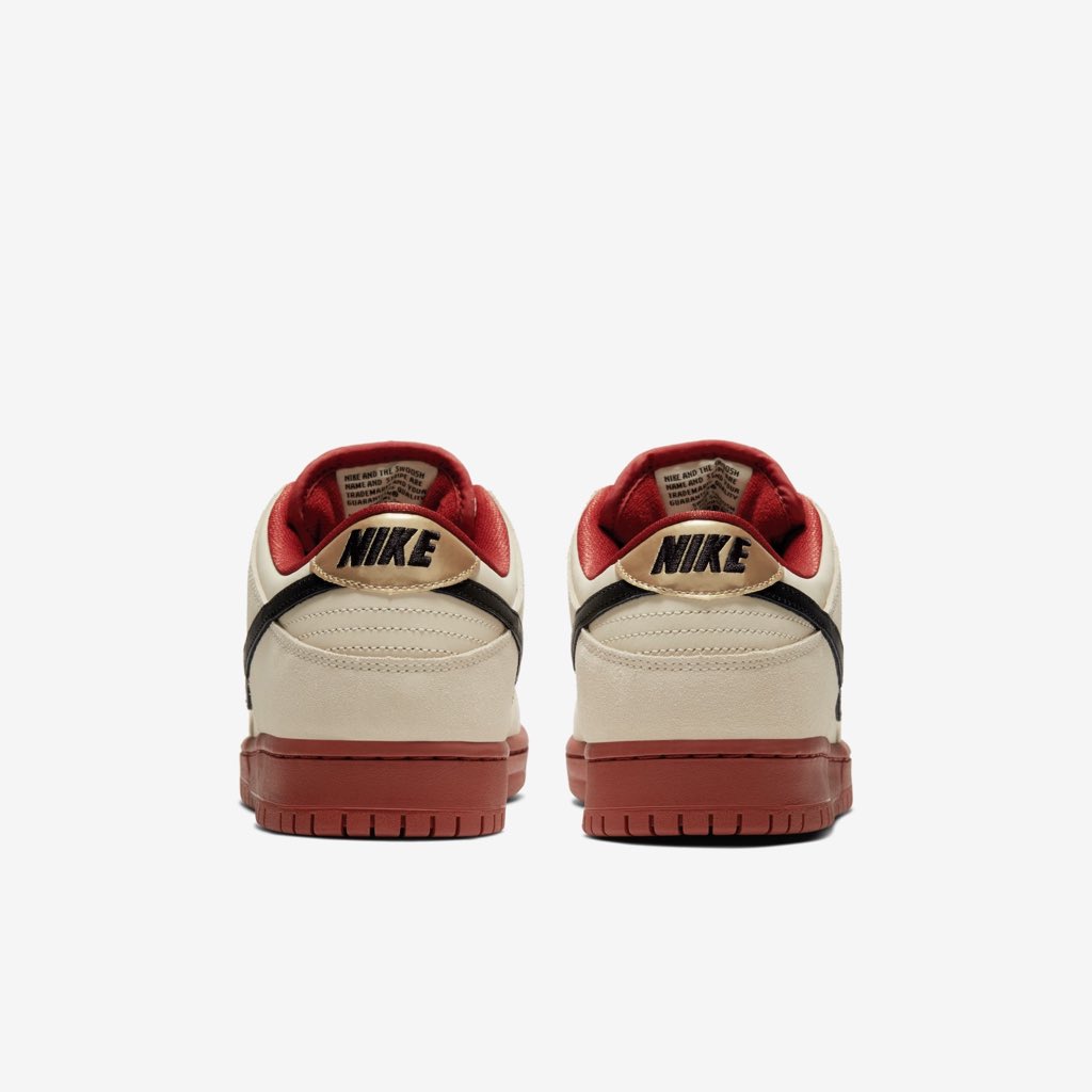 TheSoleLibrary's tweet image. Nike SB Dunk low “Muslin" images are available. Nike SB brought back the early-2000s vibes with the Nike SB Dunk Low Pro Hennessy as inspiration. These are available at various retailers.

Which Nike SB is your favorite?

#Nike

#TheSoleLibrary