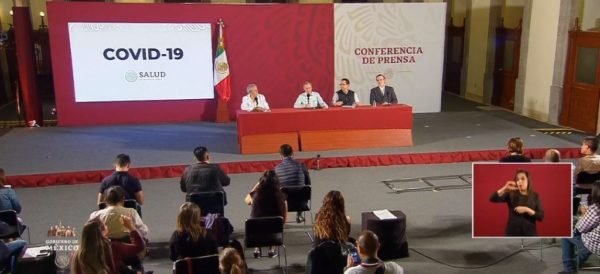 AristeguiOnline's tweet photo. Última oportunidad de evitar crecimiento acelerado de Covid-19: López-Gatell; van 16 muertes y 848 contagiados
https://t.co/kKrjfRaDMg https://t.co/Ip9ZdAz9Vk