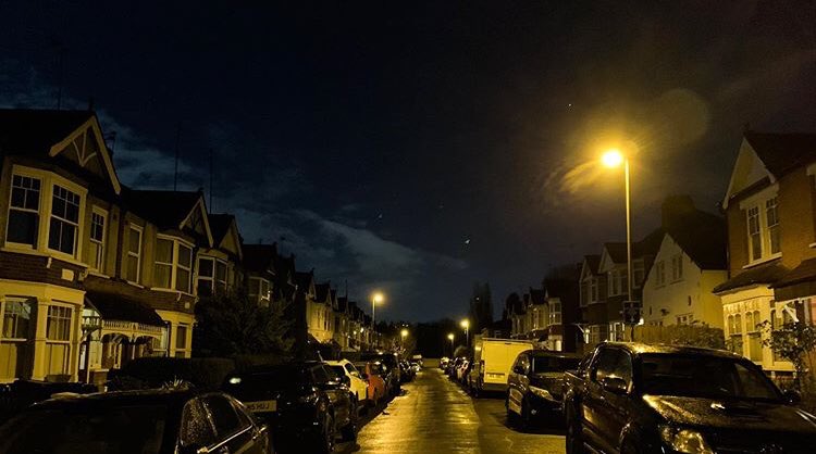 Night life #indoor #CoronaUpdate #StayAtHomeAndStaySafe #SocialDistanacing #usa #newyork