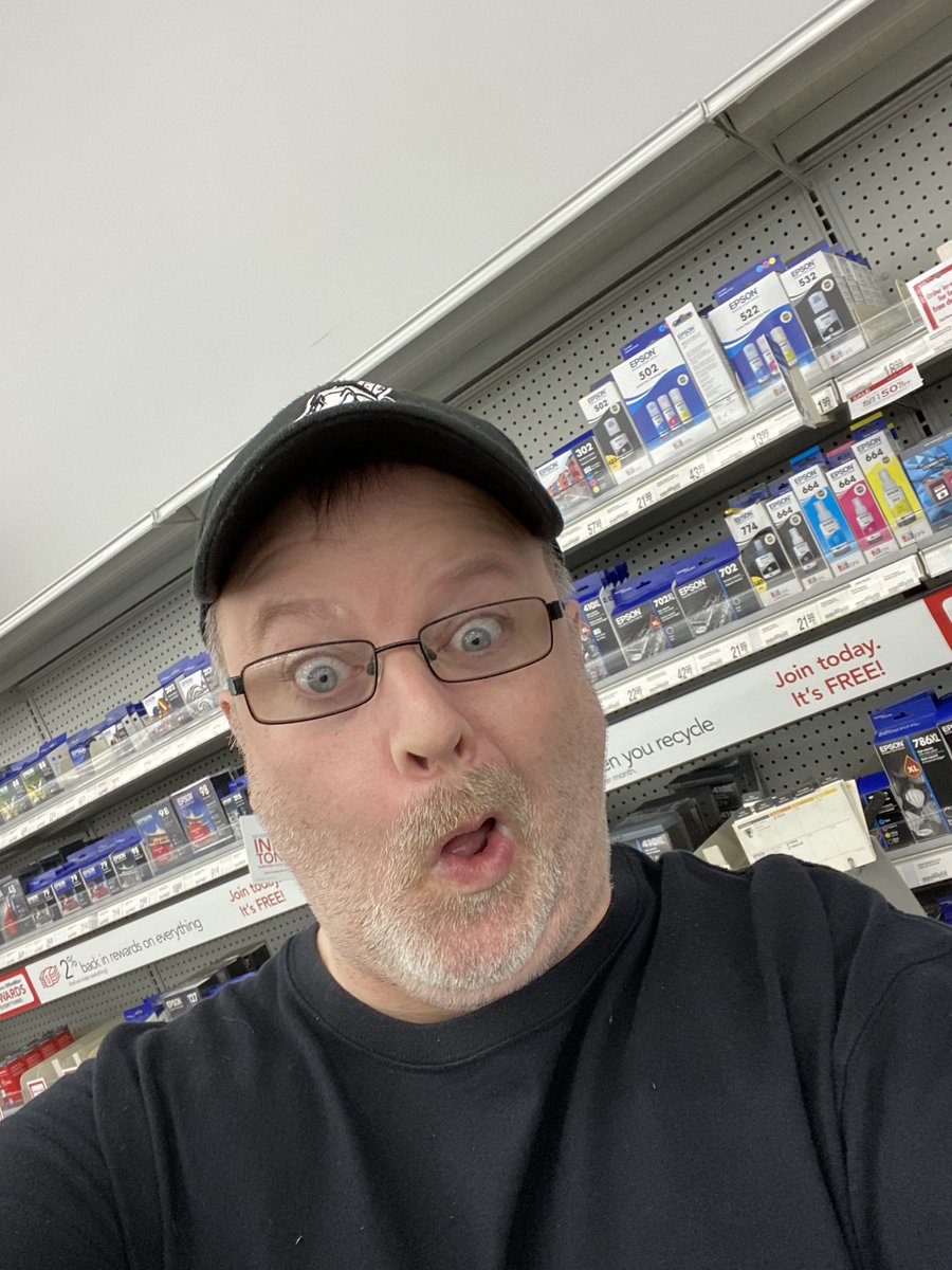 jtwafer's tweet image. Please retweet this, it’s a contest #wendys  #hashtagtrivialive  #baueroutage