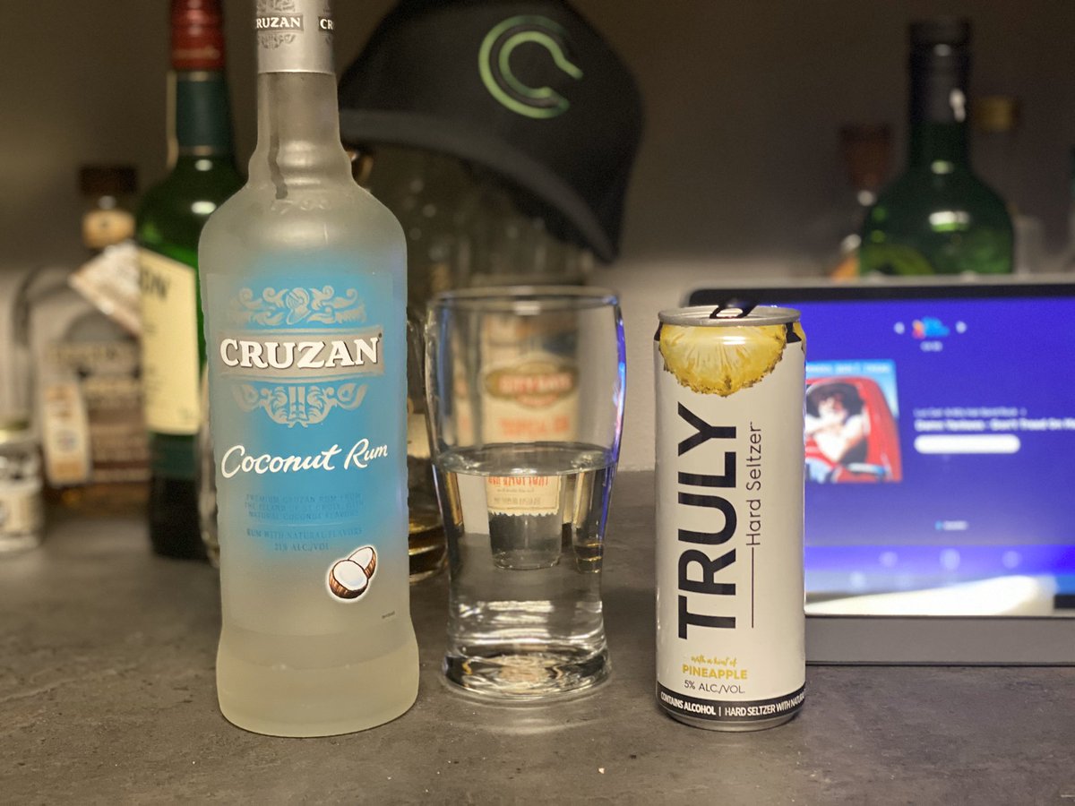 RoomDrinking tweet picture