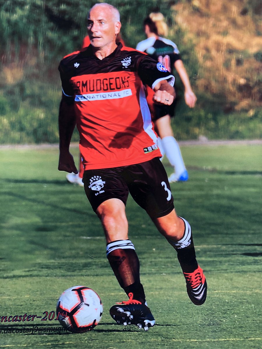 TomRizzo3's tweet photo. If you are a football person please join the challenge of posting a football photo. Just one picture, no description. Please copy the text in your status, post a picture and look at some great memories/pictures. https://t.co/OZ9xOzVuEJ