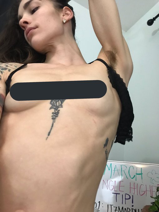 Next 10 subs get my only fans for half off... $4!! Four dollars!  Dooooo it.  https://t.co/CVNUPTrPXh