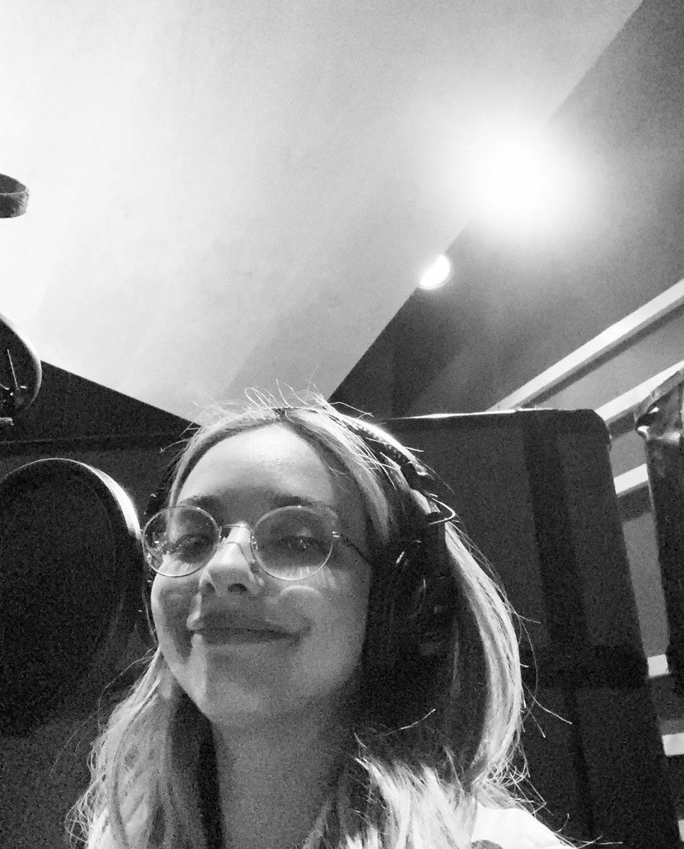 jade thirlwall radiating extreme girlfriend energy: a thrilling saga