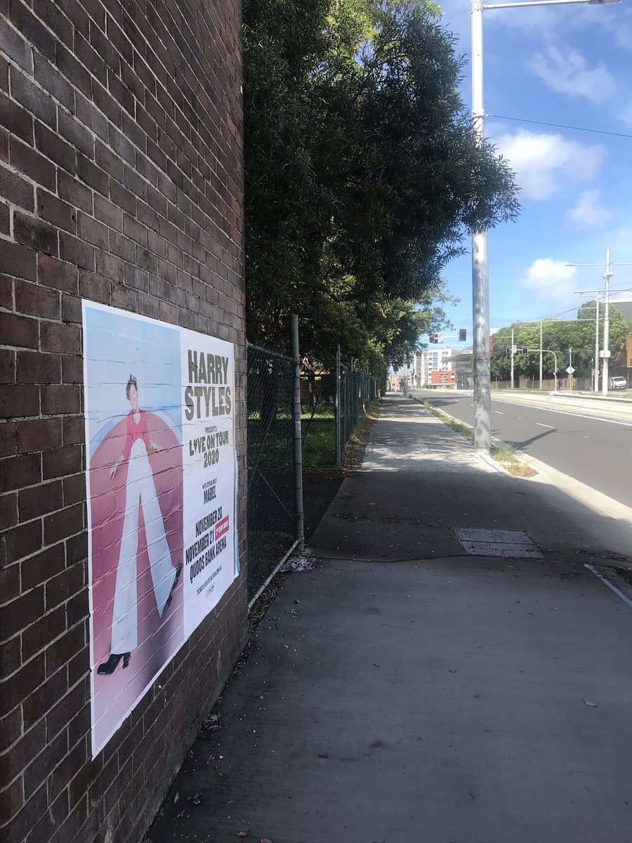 En route to home i saw another @Harry_Styles tour poster near UNSW can November hurry #LoveOnTour2020 #LoveOnTourSydney