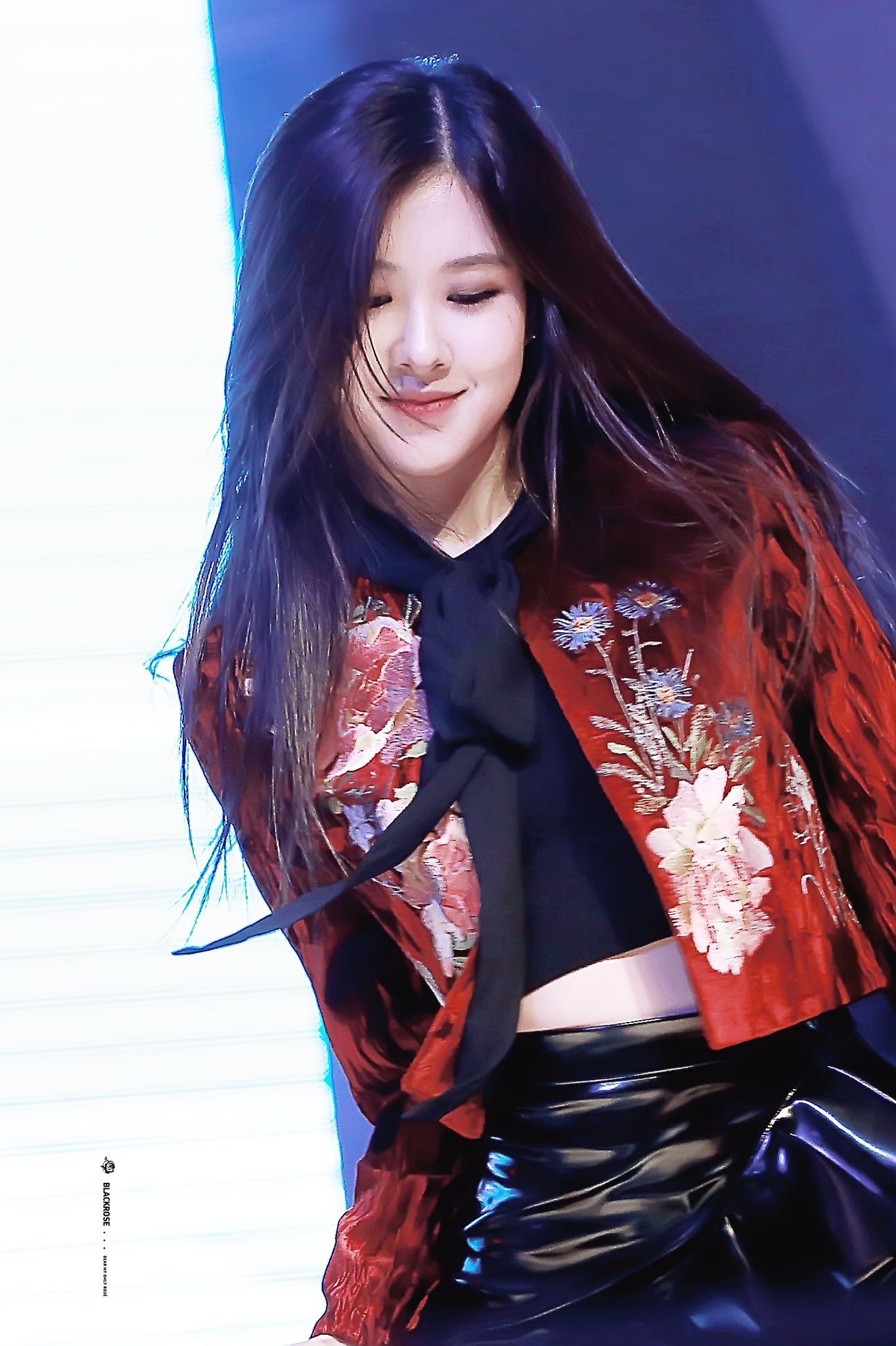 10 DarkHaired BLACKPINKs Rosé Moments That Will Make You Wish Shed Go  Back To Black  Koreaboo