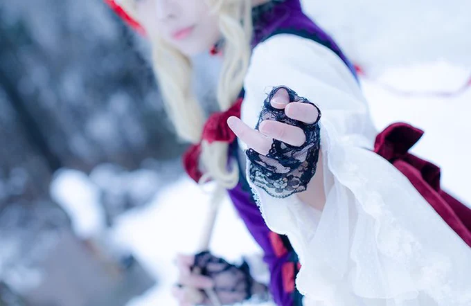 ⛩八雲紫の世界⛩

#これを見た人は白い画像を貼る
#kikucos 