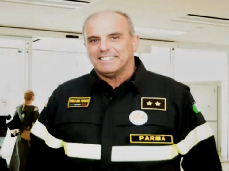 Giorgio Gardini non ce l’ha fatta. Il nostro collega è mancato stanotte dopo essersi ammalato per il #COVIDー19. Il Capo del Corpo Dattilo e tutti i #vigilidelfuoco si stringono al dolore della famiglia di Giorgio e dei colleghi del comando di Parma