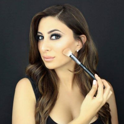 elainabadro's tweet photo. 🤍 #NewProfilePic #Finally #elainabadro #celebritymakeupartist #femaleentrepreneur #makeupchallenge #makeuptutorial #luxurybrush #makeupbrushes #luxurymakeup #prestigebeauty #quarantine #femaleempowerment https://t.co/UDFf9totig