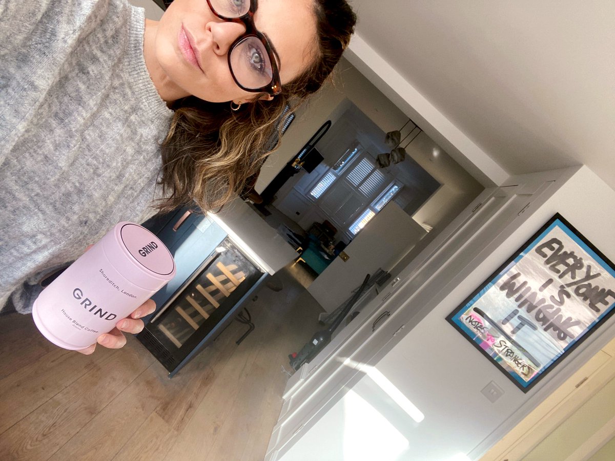 sophie_t_a's tweet image. Happy Sunday! Waking up grateful to be alive. Today will be a better day for me. A few of my favourite things, sun streaming into the kitchen, @grind coffee, my wine fridge &amp;amp; my art from  #notestostrangers (he’s amazing instagram.com/notestostrange… ) #choosehappy