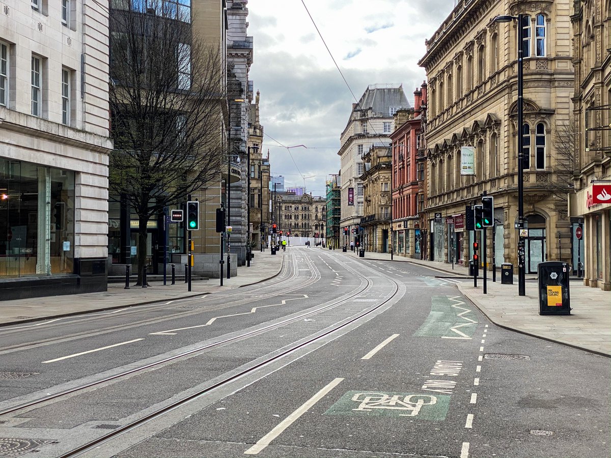 johnshinnphoto's tweet photo. I live in Manc centre.  This is for those of you who are missing it. Clean air, underfed pigeons, traffic wardens roaming in gangs...... https://t.co/hKxulpxtFk