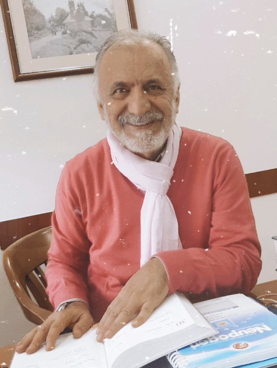 TasciogluOnur's tweet photo. Kalk ayaga be baba!!! 

Görmüyormusun bu kadar sevenin var... Daha yetistirecegin binlerce ogrencin, iyilestirecegin binlerce hastan var.Bizim icin o guzel yuzunu tekrar goster bize.Tekrardan o renkli fularlarini tak ve cik karsimiza.Dimdik ve daha guclu.

Sakin pes etme!!! https://t.co/F8FhaP8HEY