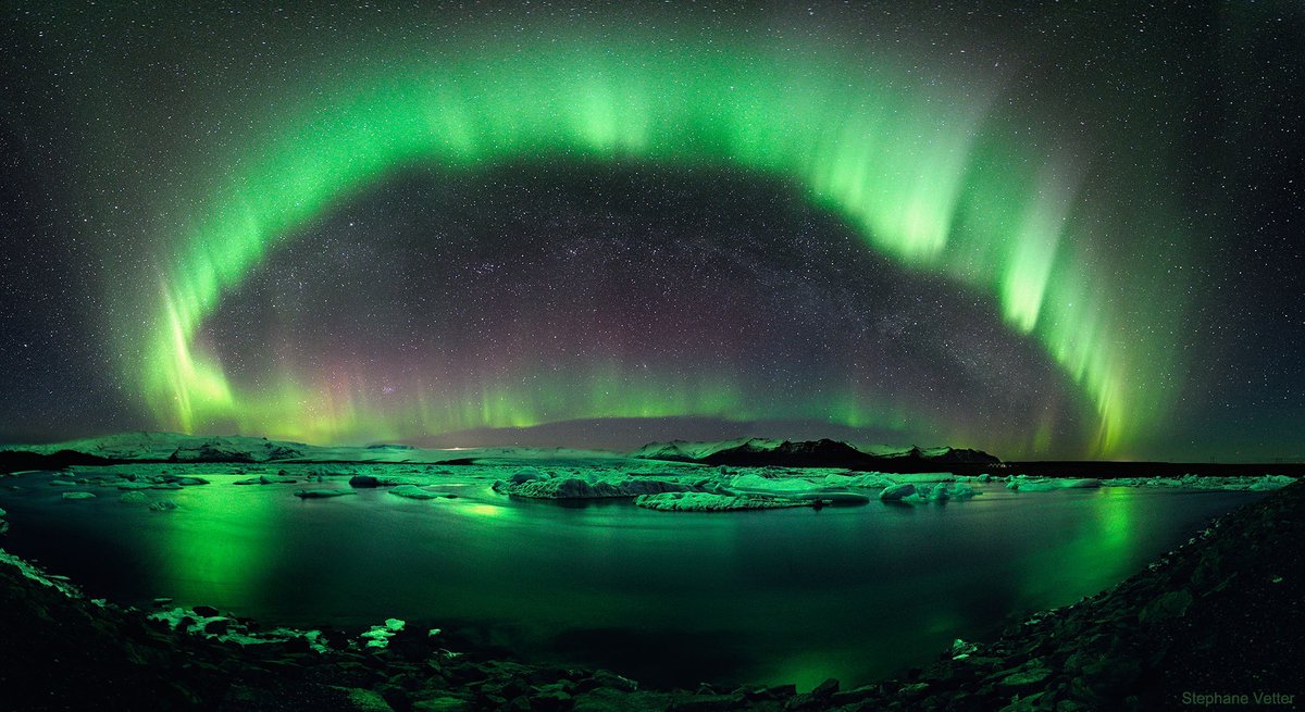 Space photo moment - A Starry Night of Iceland by Stephane Vetter (TWAN, Nuits sacrees) ( https://apod.nasa.gov/apod/ap200105.html)