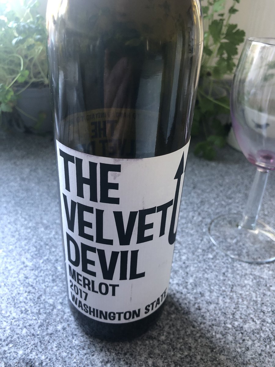 Legendfires's tweet photo. Thanks @whalleywineshop for this cheeky little #Merlot .....perfect partner with #GardenCube 🔥 https://t.co/r8CJihU7RO