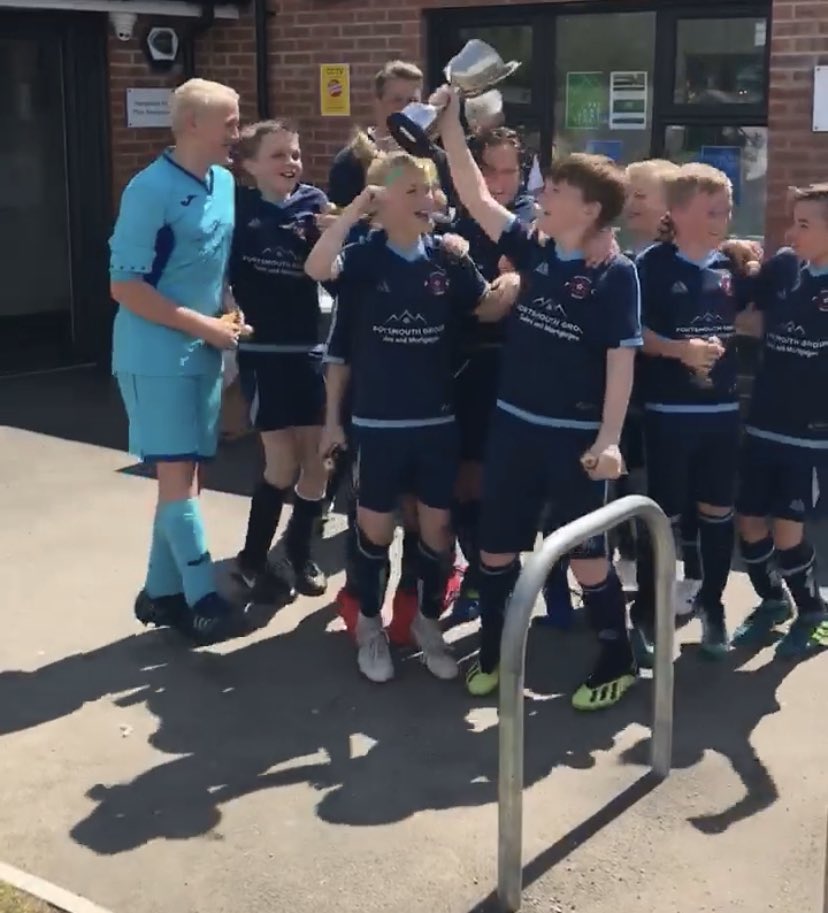 If you are a football person please join the challenge of posting a football photo. Just one picture, no description. Please copy the text in your status, post a picture and look at some great memories/pictures. Missing football so very much!