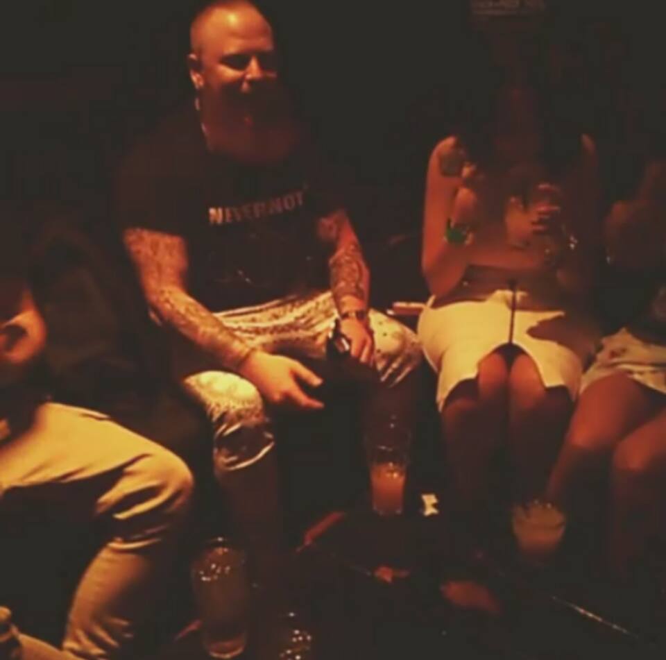 Backbar vibes with <a href="/KennedyJonesTHO/">KENNEDY JONES</a>