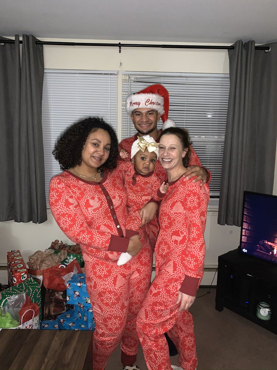 Jayseeon's tweet photo. Im at a loss rn my mom has been missing for the past few days with no phone. Last location 200 East Blvd Charolette NC. She’s driving a Maroon Pontiac G5 with yellow NY plates. If anyone has any information please contact me. I’m asking for anyone that reads this to please RT https://t.co/U75X6tJWnk