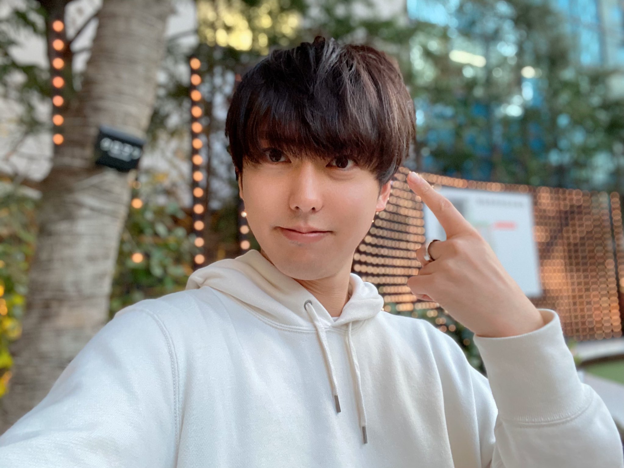 ないとー おるたな Sur Twitter ピースの竹内さんに髪をチョキチョキ頂きました 佐藤健ヘアーが出来上がるまで T Co L2xle1fkiw T Co Uwv6w0iy5w Twitter