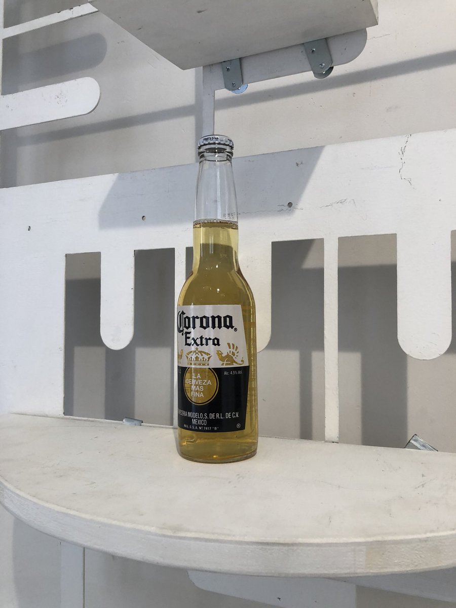 gallery12_kobe's tweet photo. コロナvsアマビエ展
搬入…
って
コロナビール!
コロナビールとアマエビ!
#アマビエ #アマビエチャレンジ #コロナビール #甘エビ #gallery8 https://t.co/RPUnUSe8zo