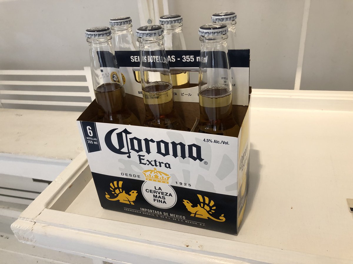 gallery12_kobe's tweet photo. コロナvsアマビエ展
搬入…
って
コロナビール!
コロナビールとアマエビ!
#アマビエ #アマビエチャレンジ #コロナビール #甘エビ #gallery8 https://t.co/RPUnUSe8zo