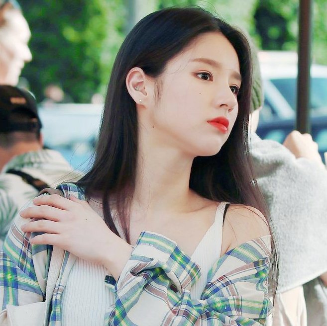 yellowwwiiing's tweet photo. Layout’s of LOONA’s Heejin Jeon.

( Rt/love and don't forget to follow when you need save all of my layout. ddankyu ! 🙆 ) https://t.co/HVZ6pN8tQQ
