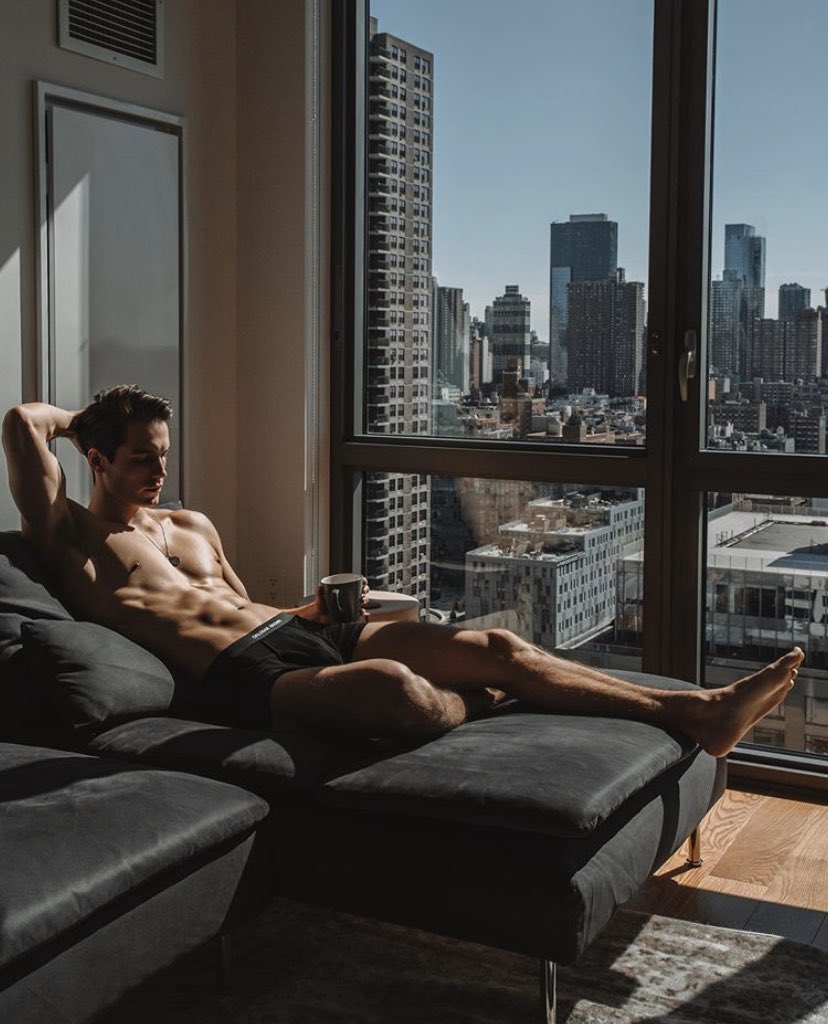 ExcellentMale's tweet photo. Sunday mood
#HarryRowley #malemodel https://t.co/pHwQeAzZrx