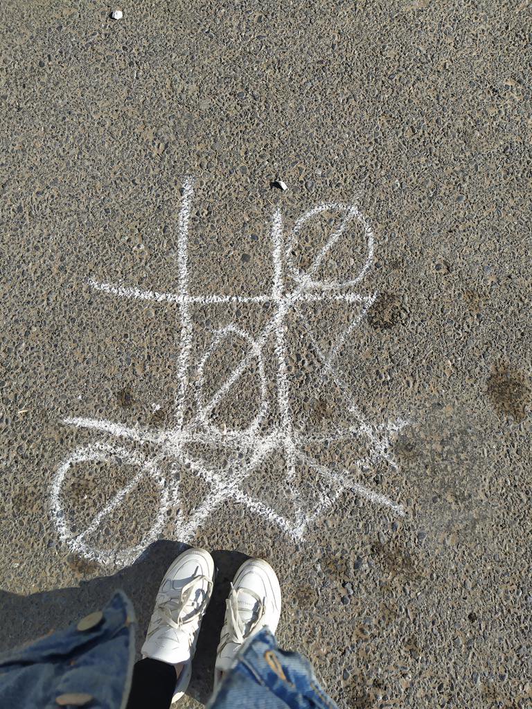 textmakertm's tweet image. Во что играют ребята, с вашего двора?
#Turkmenistan