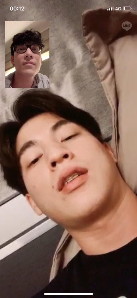 200218g: hong kong boy m: why are you exposing (busting) me?---m: hello nong double ching: why you people never choose a good photo of me? m: it's cute though!---m: is this one better? 