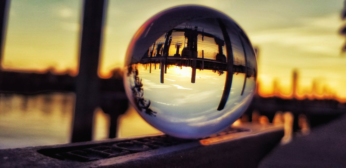 The lensball needed air 😂

#lensball #Jupiter #Florida #sunset #sunsetphotography #vibe #beautyinside #adventure #duboispark #photographer #photography #artwork #untilltomorrow @worldphotogoat @LensBall @lens_ball @edayphotos @ImagesStories @TabletWallpaper @LensballPhoto