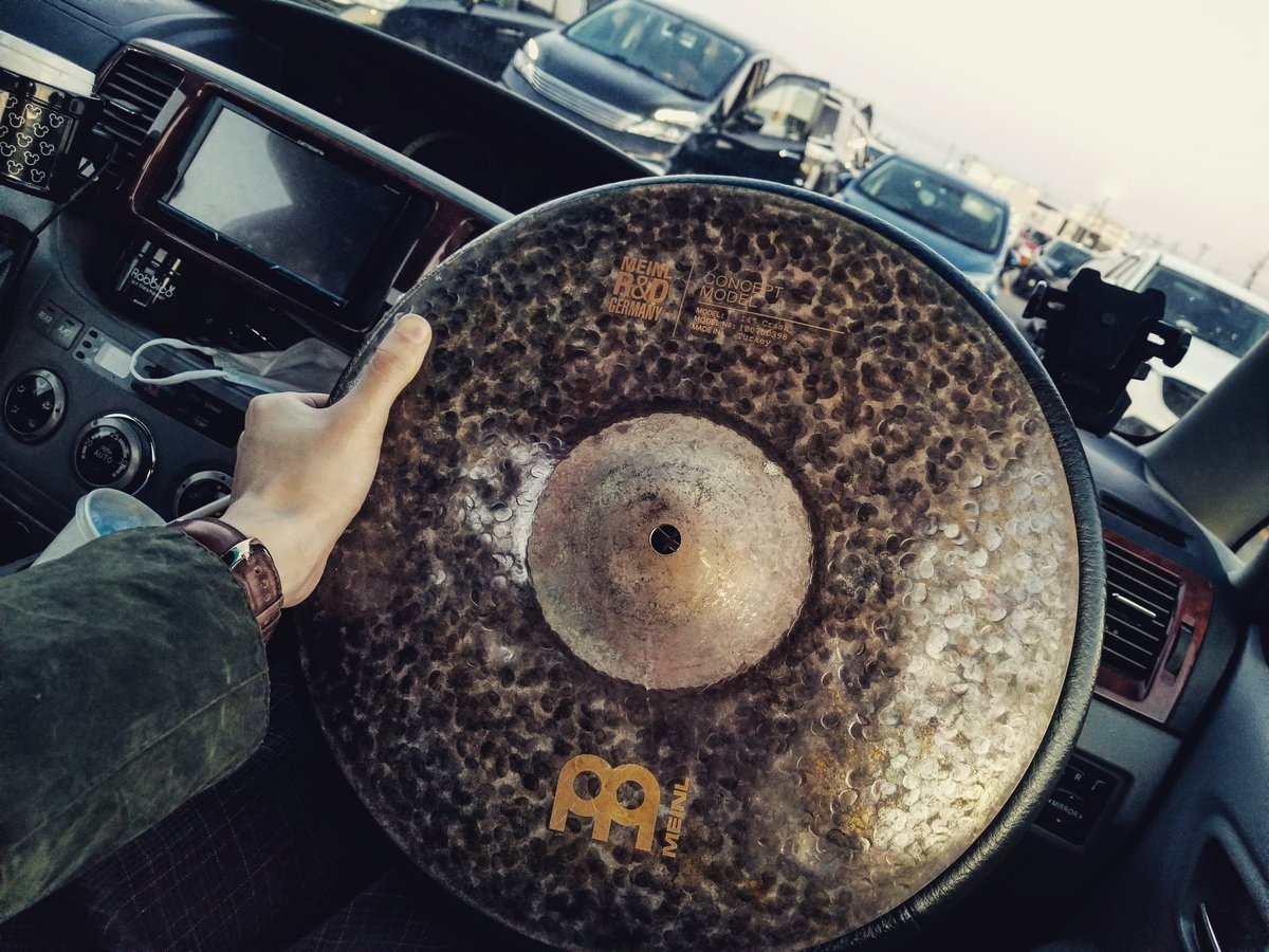 Yusaku Aiso シンバルハンドル 結構付けたらかっこよくね 略してシンドル Meinl