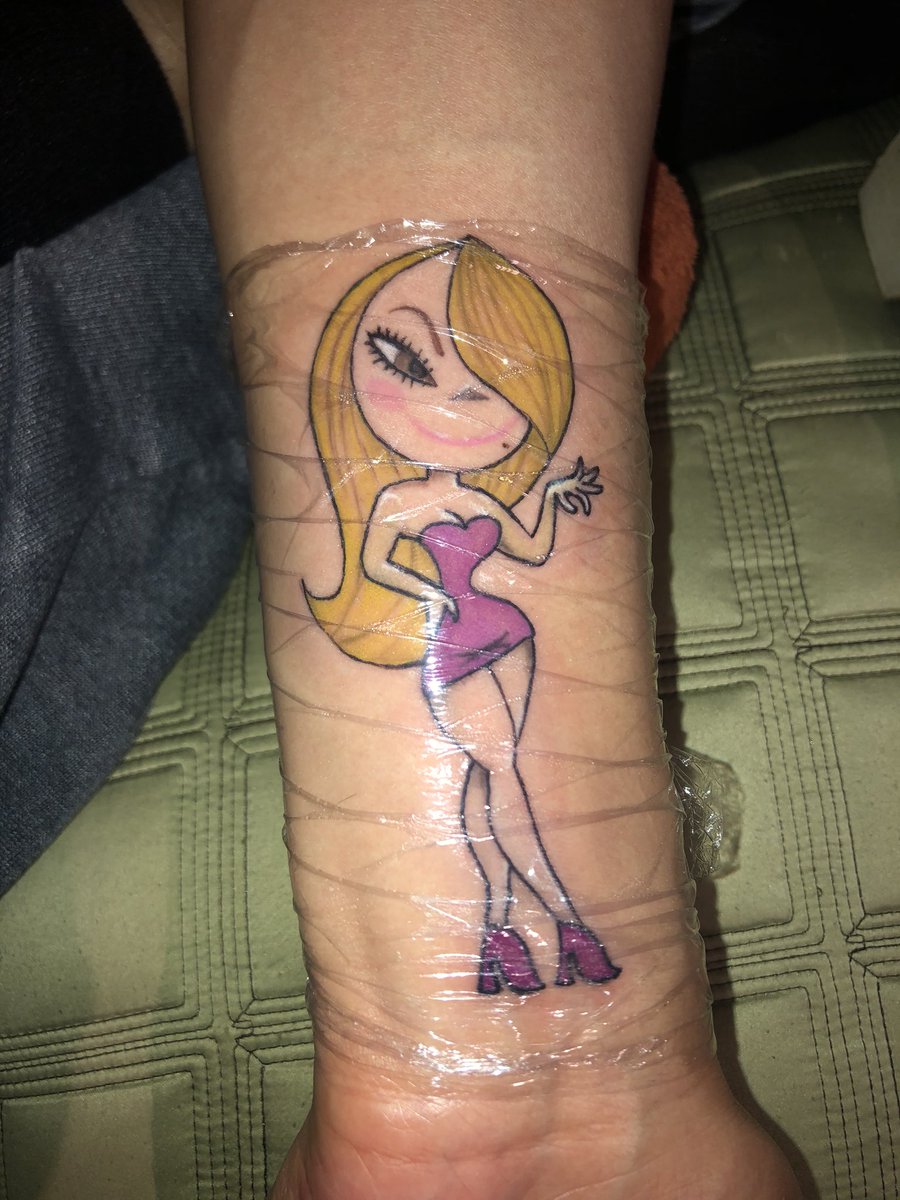 SiR_sPaRkLe's tweet photo. 1.Findin a legit (CLEANSD) artist (in this time)💉
2.Findin a legit artist th@ cartoons well 🙌🏾 #ImPleased😍#ItsPinkYetLavender 💜💗
50 #HappyAnniversaries 🎊🎉@MariahCarey👑My inspiration,&idol!💎#NeverTooLate 4a #BornDay wish #LoveAndAppreciateYa #MotherLamb #Forever #Lambily🐑 https://t.co/1DDoXIYHSh