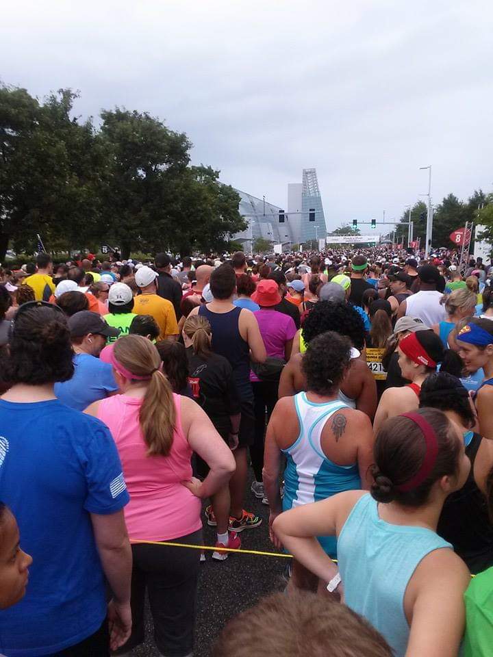 jeff_jc28sixx's tweet image. 160 days to conquer this virus...let&apos;s rock this world again. #RnRHalfMarathon #virginiaBeach #legacy2020