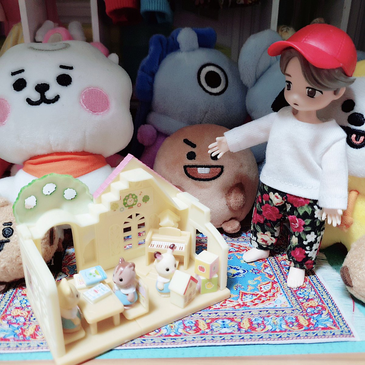 7266's tweet photo. 울 쪼꼬미 지미니도 꽃몸빼바지!ㅋㅋ
#obitsu11 #ob11 #obitsuclothes #mattelbts #btsxmattel #dolloutfit #dollclothes #mattel #btsdoll #인형옷 #인형옷만들기 #방탄인형 #방탄인형옷 #메이의인형옷 #메이의인형옷장 @BTS_twt https://t.co/WdKAQefHrF