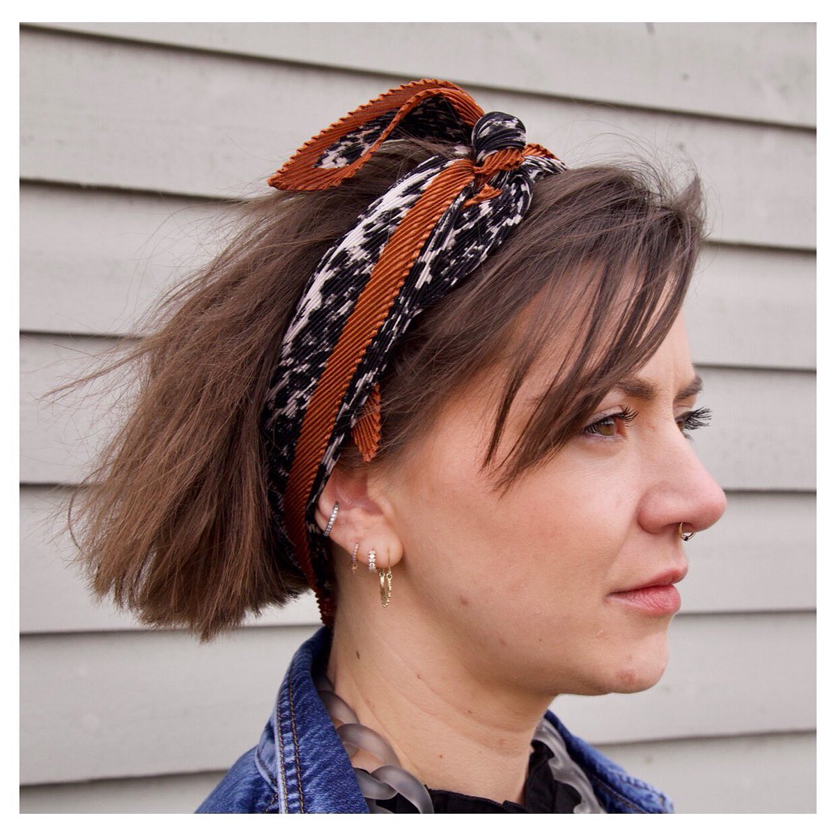 Look good for all your video calls with this Becksöndergaard headband 💁🏻‍♀️ #accessories #skypecall #norfolk
.
DM us if you’d like to purchase any items on our feed!