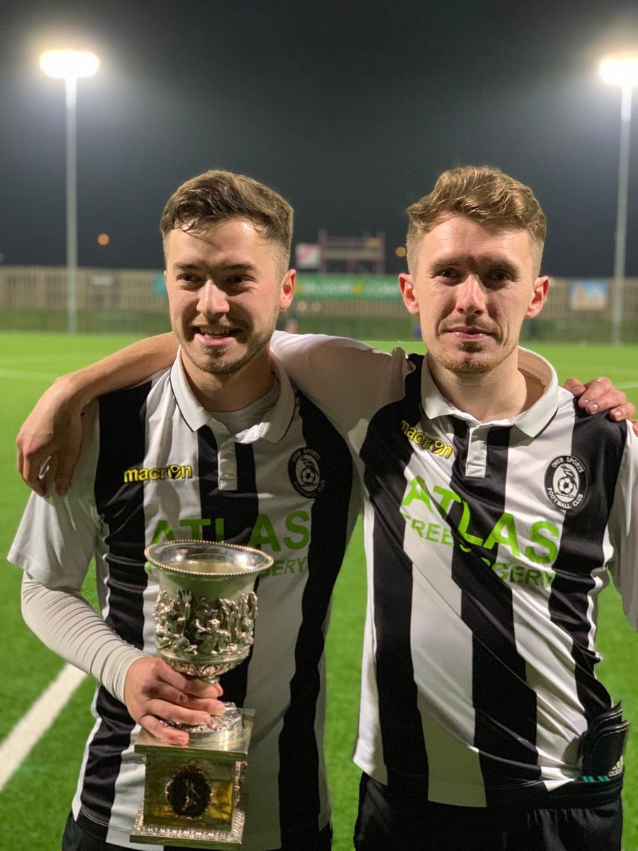 robindavis46's tweet image. If you are a football person please join the challenge of posting a football photo. Just one picture &amp;amp; no description. Please copy the text in your status, post a picture and look at some great memories/pictures.